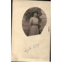 1909 - FOTO DI RAGAZZA CHE COMPIE 18 ANNI 