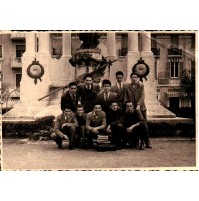 1954 - FOTO DI RAGAZZI AD ALASSIO - MONUMENTO AI CADUTI