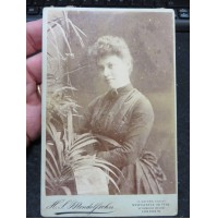 ANTICA FOTO CARTONATA - RAGAZZA INGLESE - LONDON LONDRA - 16,5 X 10,5 Cm -