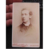 ANTICA FOTO CARTONATA - RELIGIOSO INGLESE - BRADFORD- 6,2 X 10,2 Cm -