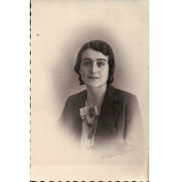 ANTICA FOTO DI SIGNORA IN STUDIO FOTOGRAFICO - 1938 