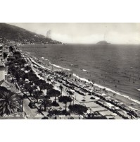 CARTOLINA DI ALASSIO SAVONA SPIAGGIA E PASSEGGIATA A MARE 1963 C1-276