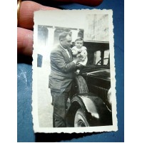 FOTO ANNI '30 - SIGNORE CON BAMBINA E AUTOMOBILE D'EPOCA - VIGEVANO