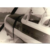 FOTO ANNI '60 - AEROPLANO DOPPIA ELICA IN AEROPORTO ZLIN TRENER -------- C16-130