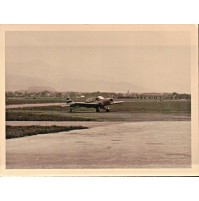 FOTO ANNI 60 - AEROPLANO IN AEROPORTO - A ELICA 