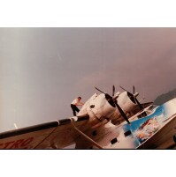 FOTO ANNI '60 - AEROPLANO IN AEROPORTO NASTRO AZZURRO  -------- C16-135