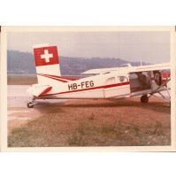 FOTO ANNI ' 70 - AEROPLANO A VILLANOVA D'ALBENGA AEROPORTO -  SVIZZERO  -----