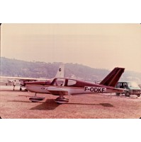 FOTO ANNI '70 - AEROPLANO IN AEROPORTO DI VILLANOVA D'ALBENGA - C15-1052