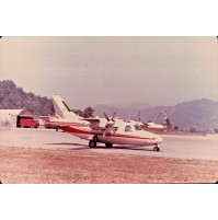 FOTO ANNI '80 AEROPLANO IN AEROPORTO DI VILLANOVA D'ALBENGA