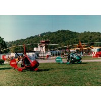 FOTO ANNI 80 - ELICOTTERI NELL'AEROPORTO DI VILLANOVA D'ALBENGA -