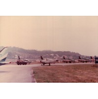 FOTO ANNI '80 - FRECCE TRICOLORI - NELL'AEROPORTO DI VILLANOVA D'ALBENGA --