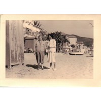 FOTO COPPIA IN SPIAGGIA AD ALASSIO 1954 C4-623