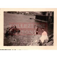 FOTO DEL 1940 RAGAZZI SUGLI SCOGLI A SANTA MARGHERITA LIGURE 