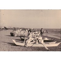 FOTO DEL 1950ca - RAGAZZA SU MOSCONE AL MARE