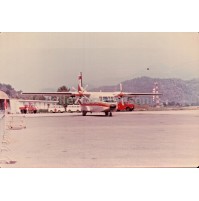 FOTO DI AEROPLANO IN AEROPORTO DI VILLANOVA D'ALBENGA ANNI '70 - C4-2506