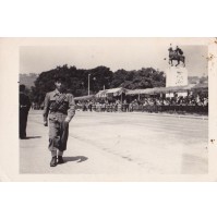 FOTO MILITARE A NAPOLI VIA CARACCIOLO 1952 PARATA MILITARE  4-32