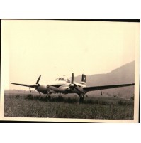 FOTOGRAFIA  ANNI '60 AEROPLANO IN AEROPORTO VILLANOVA D'ALBENGA - 3-273