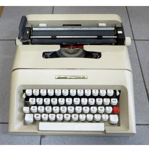 Macchina da scrivere vintage Olivetti Lettera 35