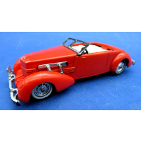 MATCHBOX MODELS OF YESTERYEAR N° YY18 1937 CORD MODEL 812 PHAETON SEDAN