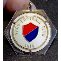 MEDAGLIA IN ARGENTO - VADO LIGURE FOOTBALL CLUB - 1913 - TROFEO LEVRATTO 1982